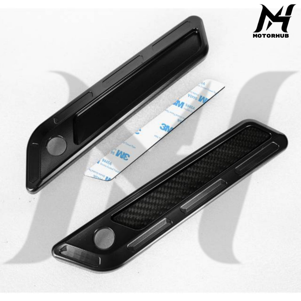 CNC Aluminum T6061 Saddlebag Hinge Latch Covers with Carbon Fiber reflector 2017-2023 [Black] MH7700329